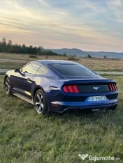 Ford Mustang model american, accept variante auto si imobiliare