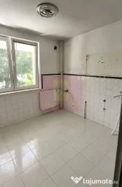 Ap. luminos de 2 camere la etj 1 - Zona Giurgiului 
