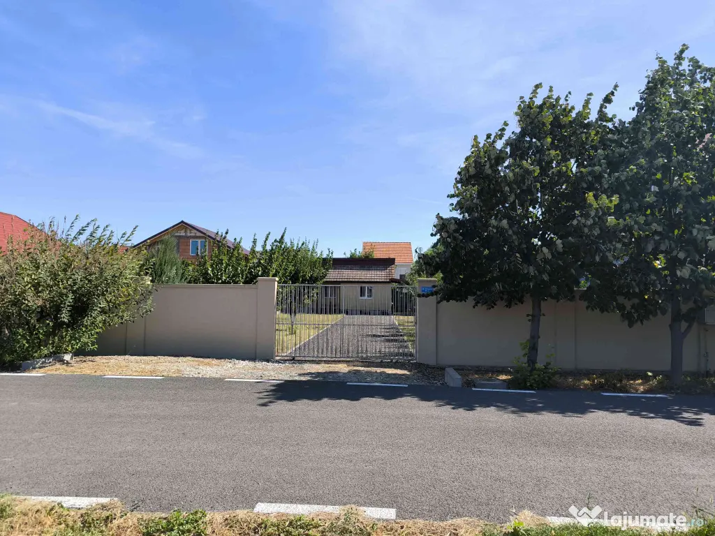 Vând teren pentru casa 595 mp + anexa locuibilă 42,5 mp in Sacalaz
