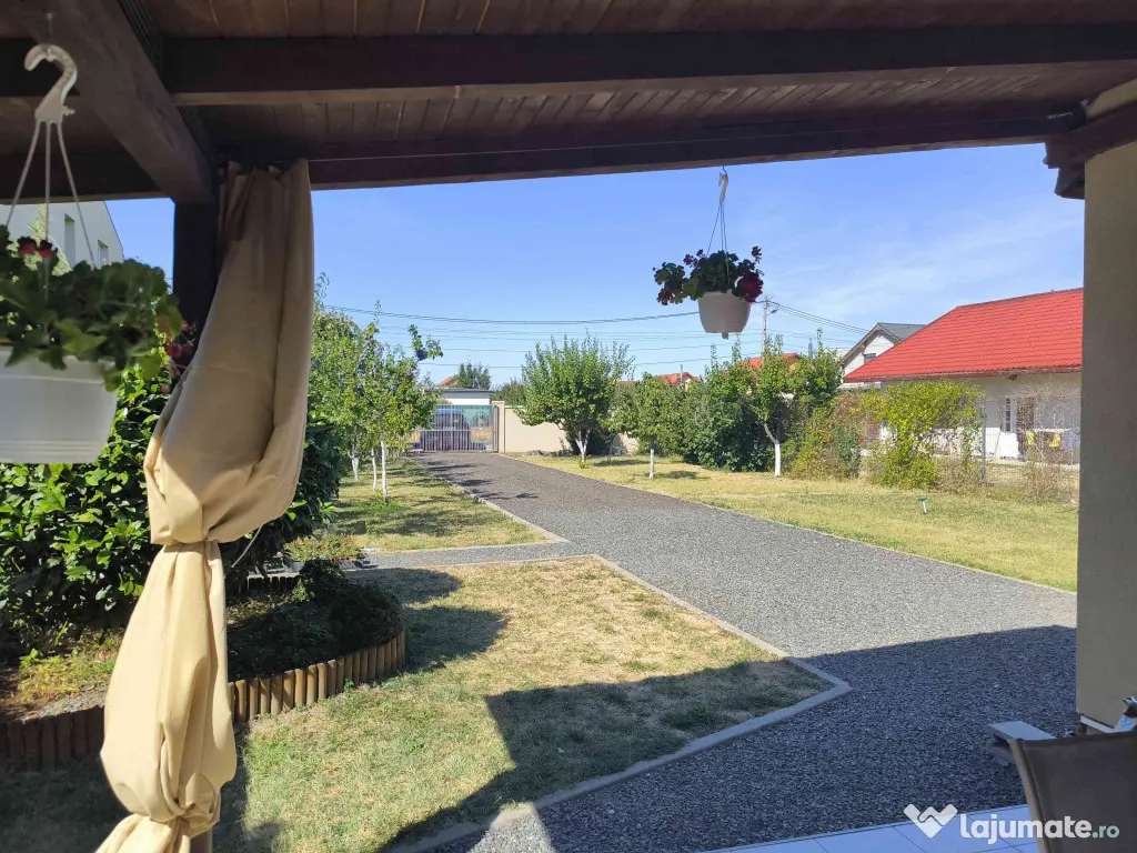Vând teren pentru casa 595 mp + anexa locuibilă 42,5 mp in Sacalaz