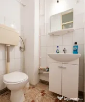 1 Mai - 3 camere decomandat 71mp 2 băi 2 balcoane etaj 2/4 