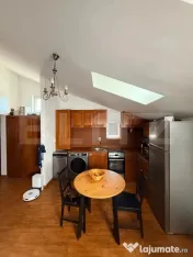 Apartament tip penthouse , terasa 15 mp, zona Porii