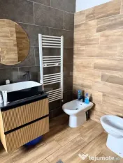 Apartament tip penthouse , terasa 15 mp, zona Porii
