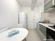 Apartament intr-un bloc retras, cu centrala si parcare 