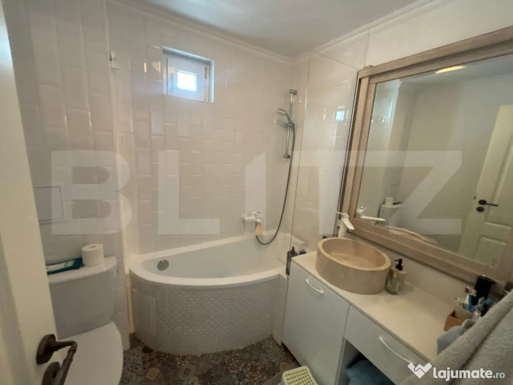 Apartament cu 3 camere, ULTRACENTRAL, RENOVAT - Ploiesti (Prahova)