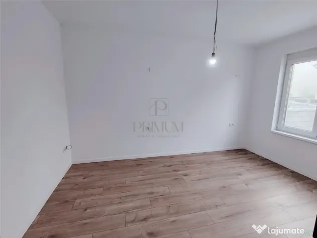 DUPLEX SPATIOS - ASFALT IN LUCRU - CURENT TRIFAZAT - Mosnita Noua (Timis)