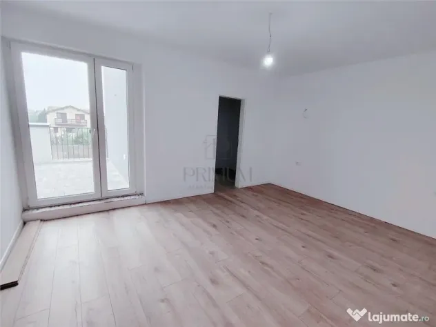 DUPLEX SPATIOS - ASFALT IN LUCRU - CURENT TRIFAZAT - Mosnita Noua (Timis)
