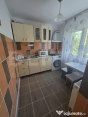 Apartament cu 2 camere, decomandat, zona Micro 40 