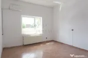 Spatiu comercial - zona excelenta - centrala proprie - aer c