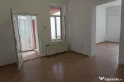Spatiu comercial - zona excelenta - centrala proprie - aer c