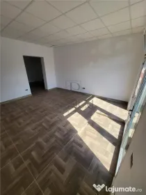 Spatiu comercial renovat cu vitrina - Semicentral