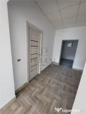 Spatiu comercial renovat cu vitrina - Semicentral 