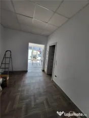 Spatiu comercial renovat cu vitrina - Semicentral 