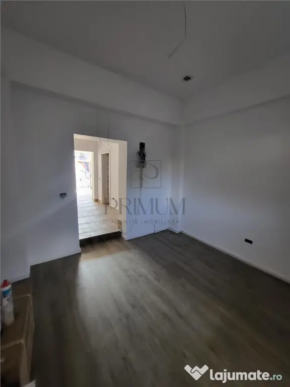 Spatiu comercial renovat cu vitrina - Semicentral - Timisoara (Timis)