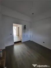 Spatiu comercial renovat cu vitrina - Semicentral 
