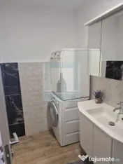 Apartament 2 camere LUX - zona Tractorul 