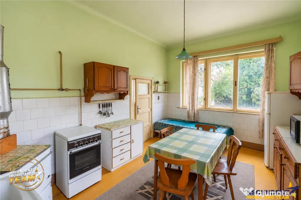 Casa cu istorie,3 camere,potential mansardare,1.840mp teren, - Covasna (Covasna)