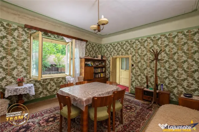 Casa cu istorie,3 camere,potential mansardare,1.840mp teren, - Covasna (Covasna)