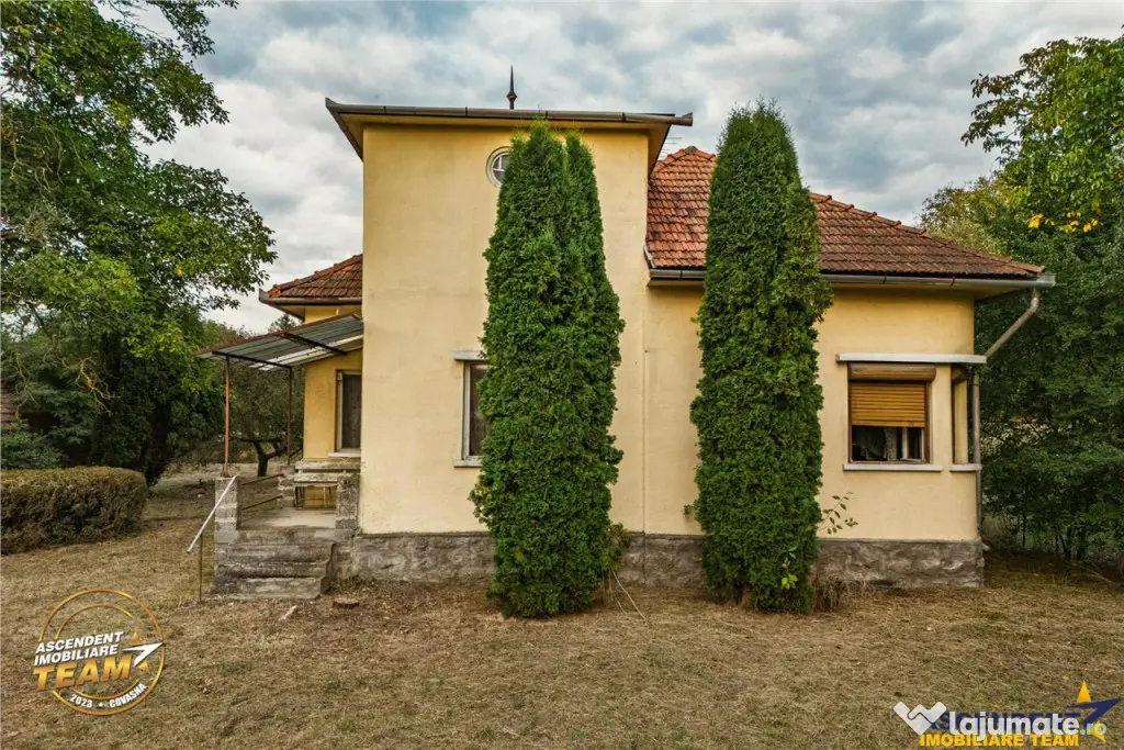 Casa cu istorie,3 camere,potential mansardare,1.840mp teren, - Covasna (Covasna)