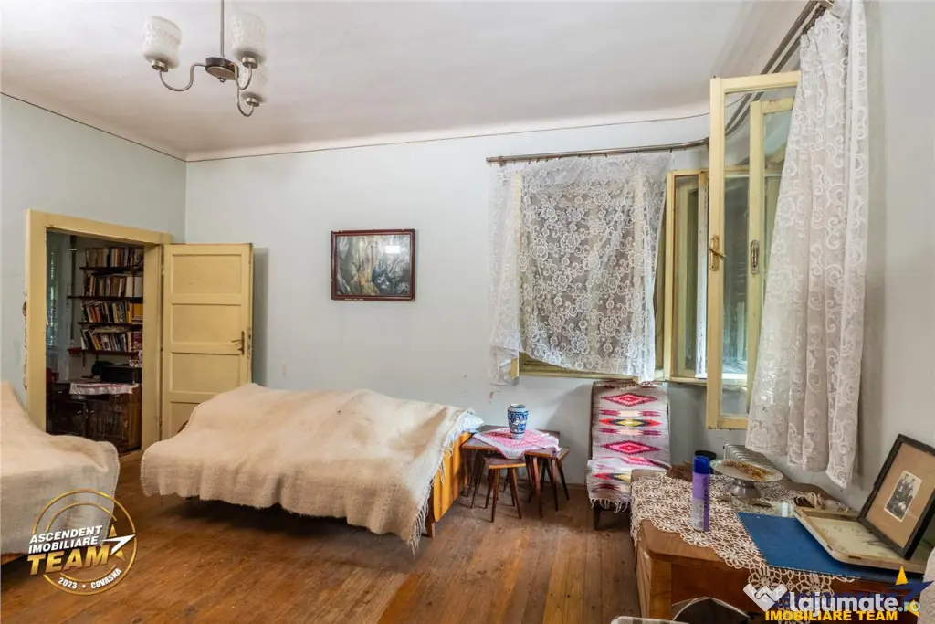 Casa cu istorie,3 camere,potential mansardare,1.840mp teren, - Covasna (Covasna)