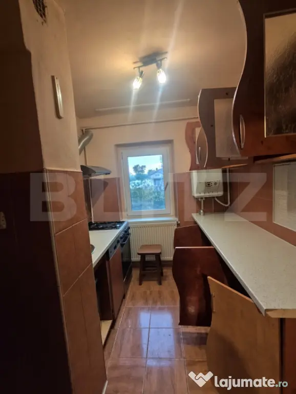 Garsonieră în Simeria - Parter - Ideală pentru locuit sau - Simeria (Hunedoara)