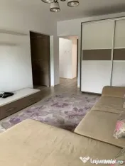 Apartament cu 3 camere de inchiriat in zona Spitalului Judetean 