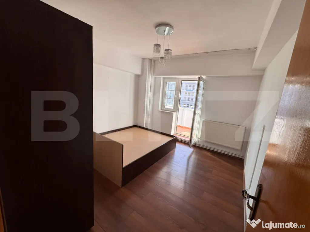 Apartament 3 camere decomandat,88 mp Central, zona Universit - Craiova (Dolj)