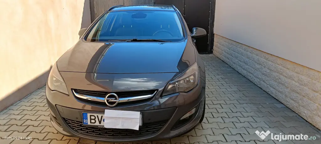 Opel Astra J Sports Tourer