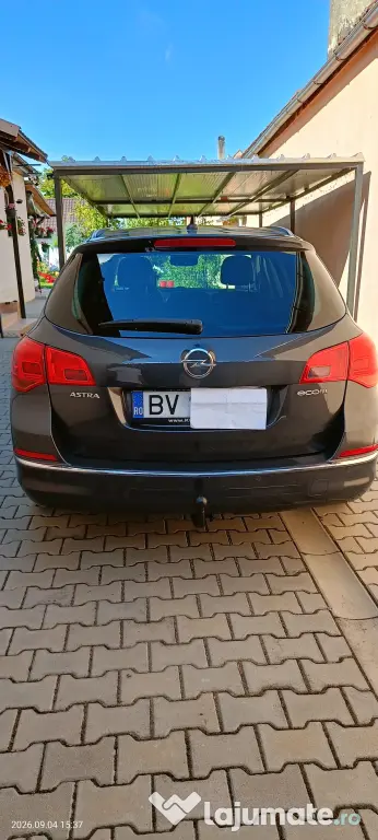 Opel Astra J Sports Tourer