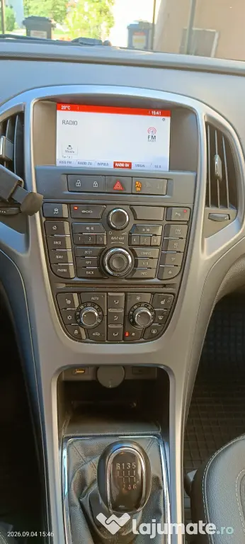 Opel Astra J Sports Tourer