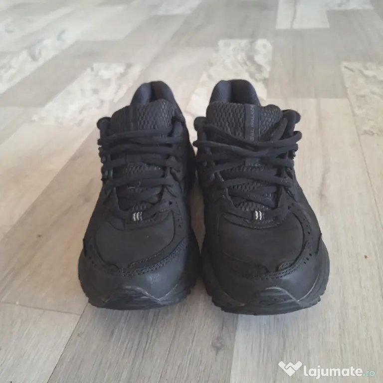 Brooks Zeal Walker nr 38