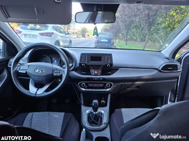 De vanzare Hyundai i30 1.4 100CP 5DR M/T Comfort