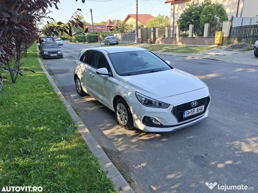 De vanzare Hyundai i30 1.4 100CP 5DR M/T Comfort