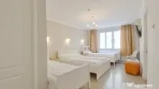 Pensiune cu 10 camere + spațiu comercial inclus pe Calea Ra 