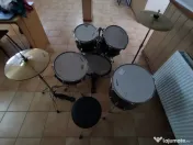 Set de tobe Startone, complet, în stare foarte bună. 