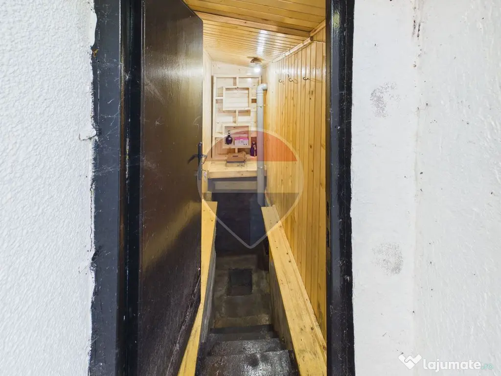 Casă / Vilă cu 3 camere de vânzare în zona Centrala Oltenița - Oltenita (Calarasi)