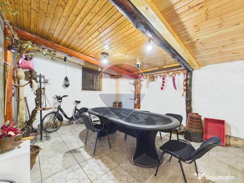 Casă / Vilă cu 3 camere de vânzare în zona Centrala Oltenița - Oltenita (Calarasi)