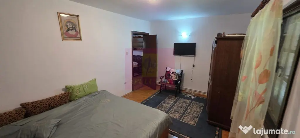 Vila de vanzare cu 4 camere in Beaza, cu dormitor la parter - Breaza (Prahova)