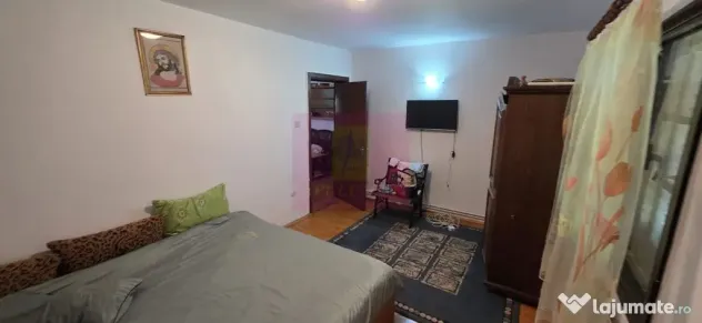 Vila de vanzare cu 4 camere in Beaza, cu dormitor la parter - Breaza (Prahova)