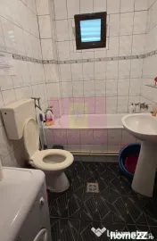 Vila de vanzare cu 4 camere in Beaza, cu dormitor la parter 