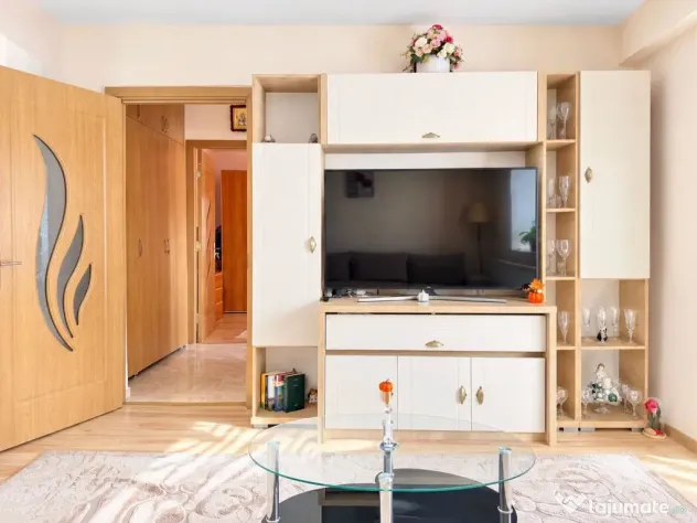 2 Camere | Boxa 8,4 mp | Confort | Lumina | Modern | Comision 0 - Timisoara (Timis)