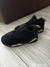 Vând adidasi jordan și Adidas
