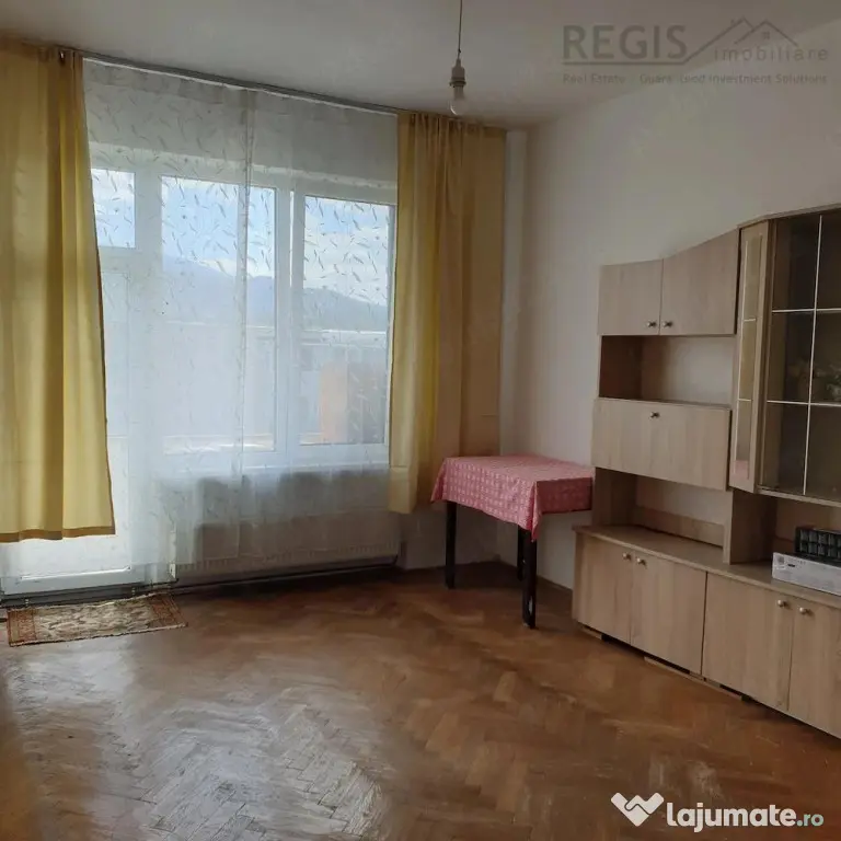 Apartament 2 camere, cu balcon si parcare-zona Tractorul - Brasov (Brasov)