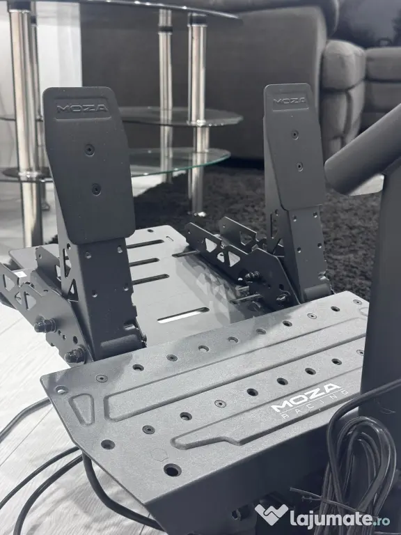 Volan Sim Racing MOZA R3 + Pedale SR-P Lite (PC) + Scaun PLAYSEAT (CA NOU)