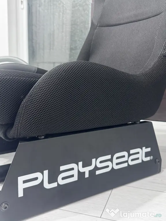 Volan Sim Racing MOZA R3 + Pedale SR-P Lite (PC) + Scaun PLAYSEAT (CA NOU)