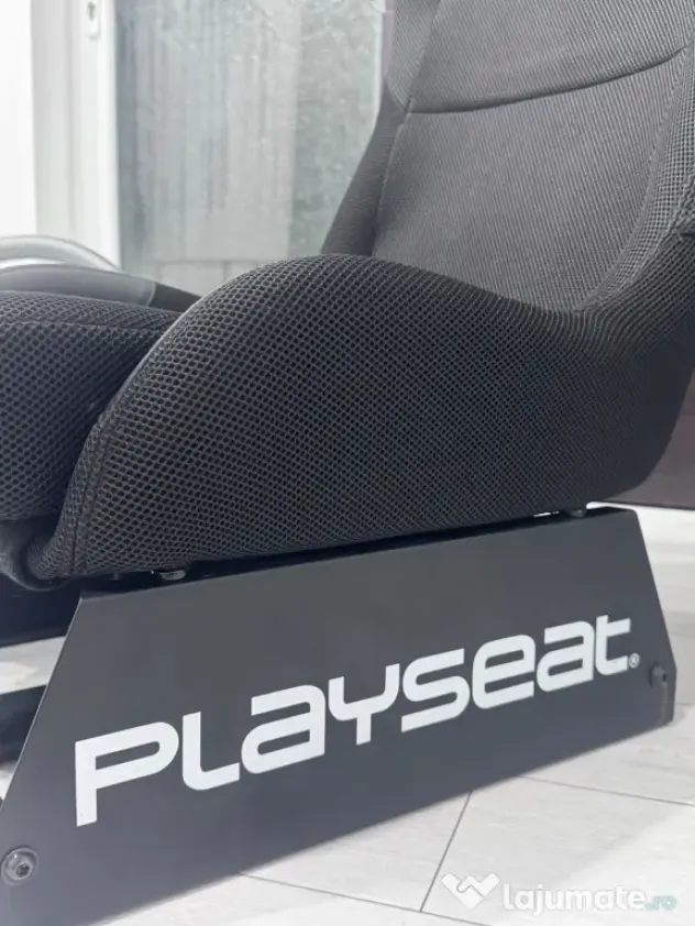 Volan Sim Racing MOZA R3 + Pedale SR-P Lite (PC) + Scaun PLAYSEAT (CA NOU)