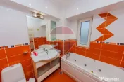 Apartament cu 3 camere de închiriat în zonă ultracentral (parcul Mara) 