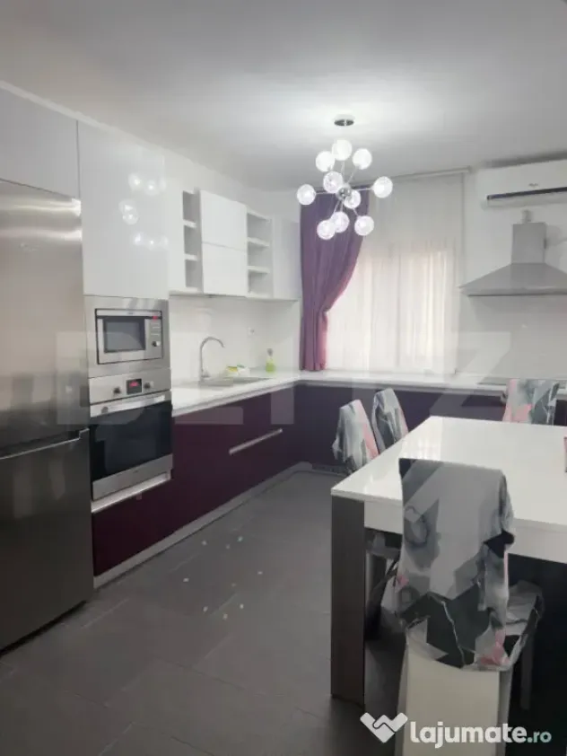 Închiriere Apartament 3 Camere Ultracentral - Oradea (Bihor)