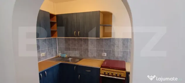 Apartament cu 3 camere, 45 mp, zona Vasile Aron - Sibiu (Sibiu)