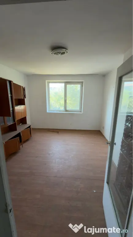 Apartment 3 camere Com Ghimpati